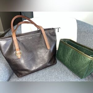 FOUNT LEATHER PETITE BELLFIELD TOTE IN WOLF + FOUNT FELT BAG ORGANIZER